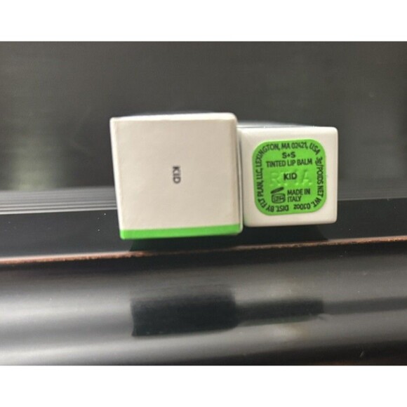 FLYTE.70 S+S LIPSHEER TINTED LIP BALM 0.10 OZ NIB - Picture 4 of 4